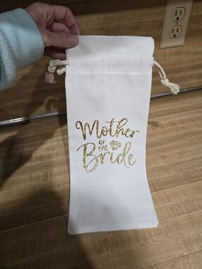 mother of the bride gift, wine bag